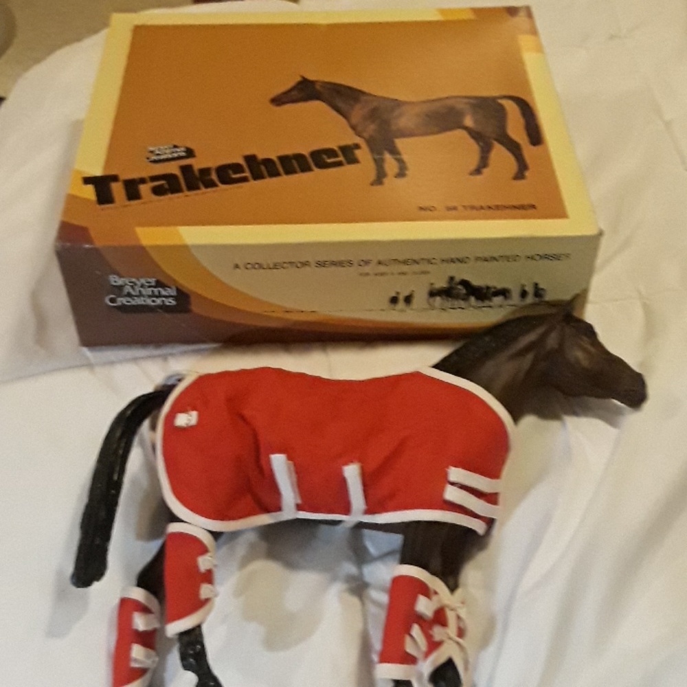 Breyer horse Trakehner/ blanket and shippin - Picture 1 of 8
